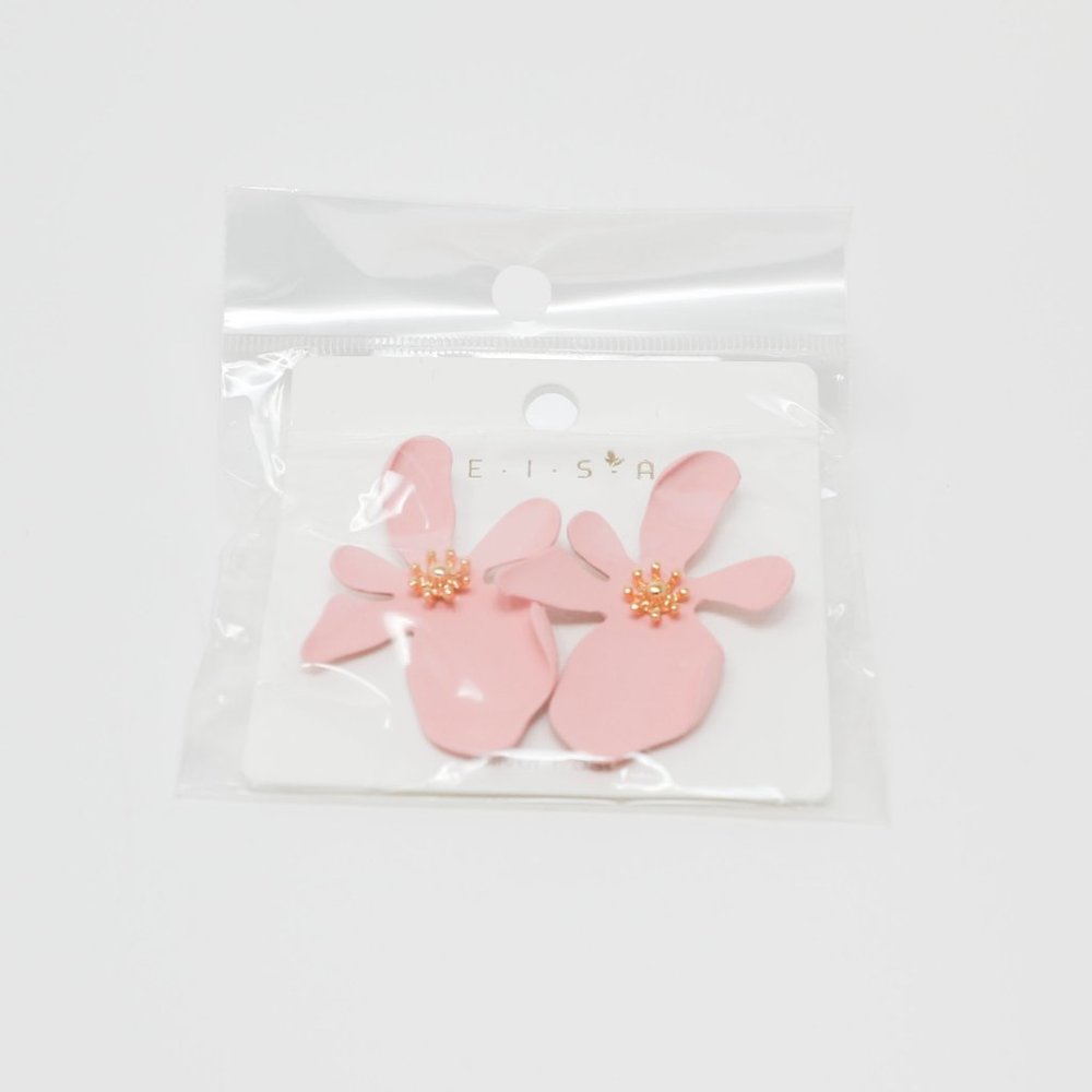 Large Pink Flower Earrings with Gold Center Detail - Picture 12 of 12